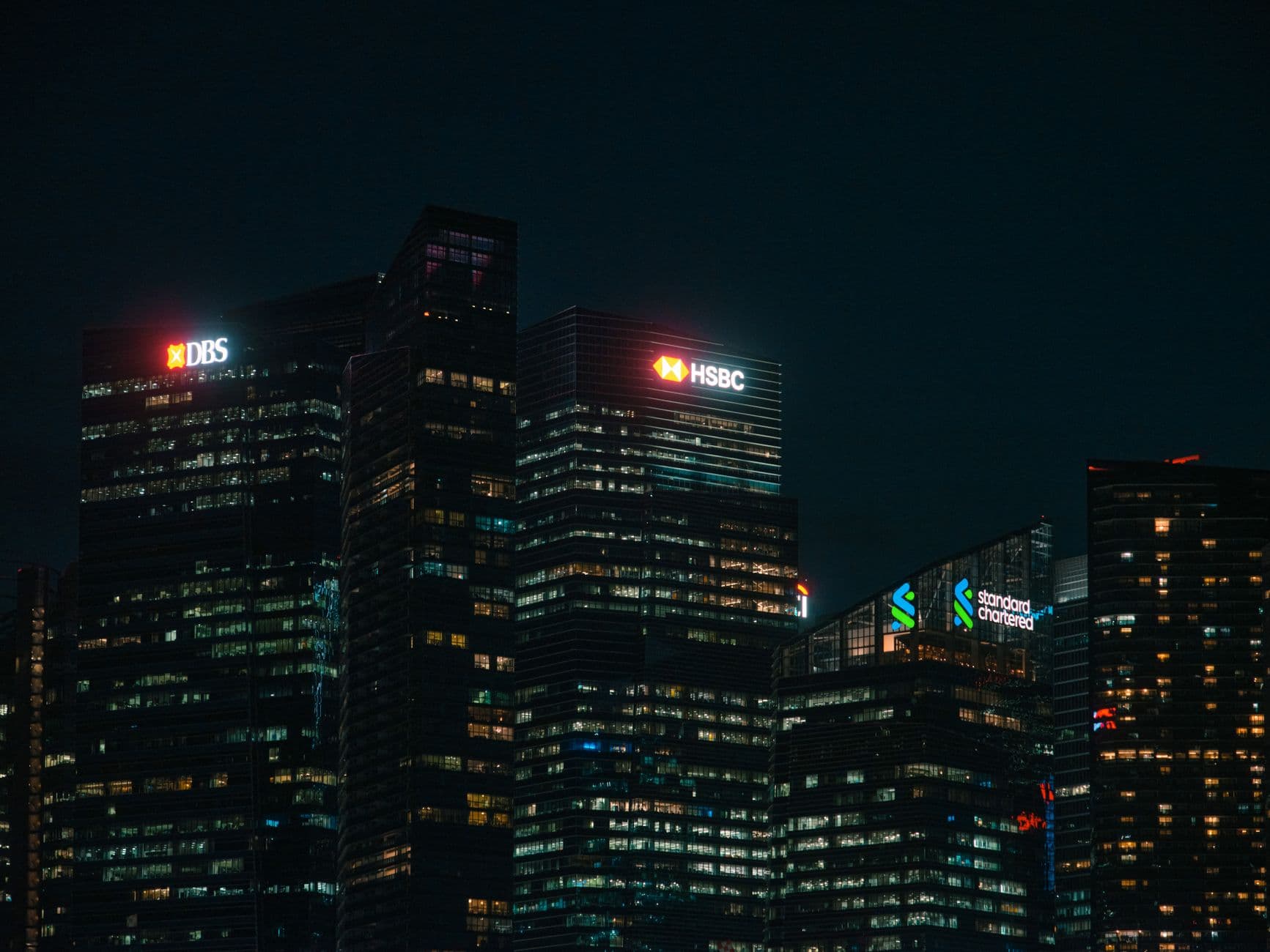 Standard Chartered Launches Spot Bitcoin, Ether Trading for UAE Institutions
