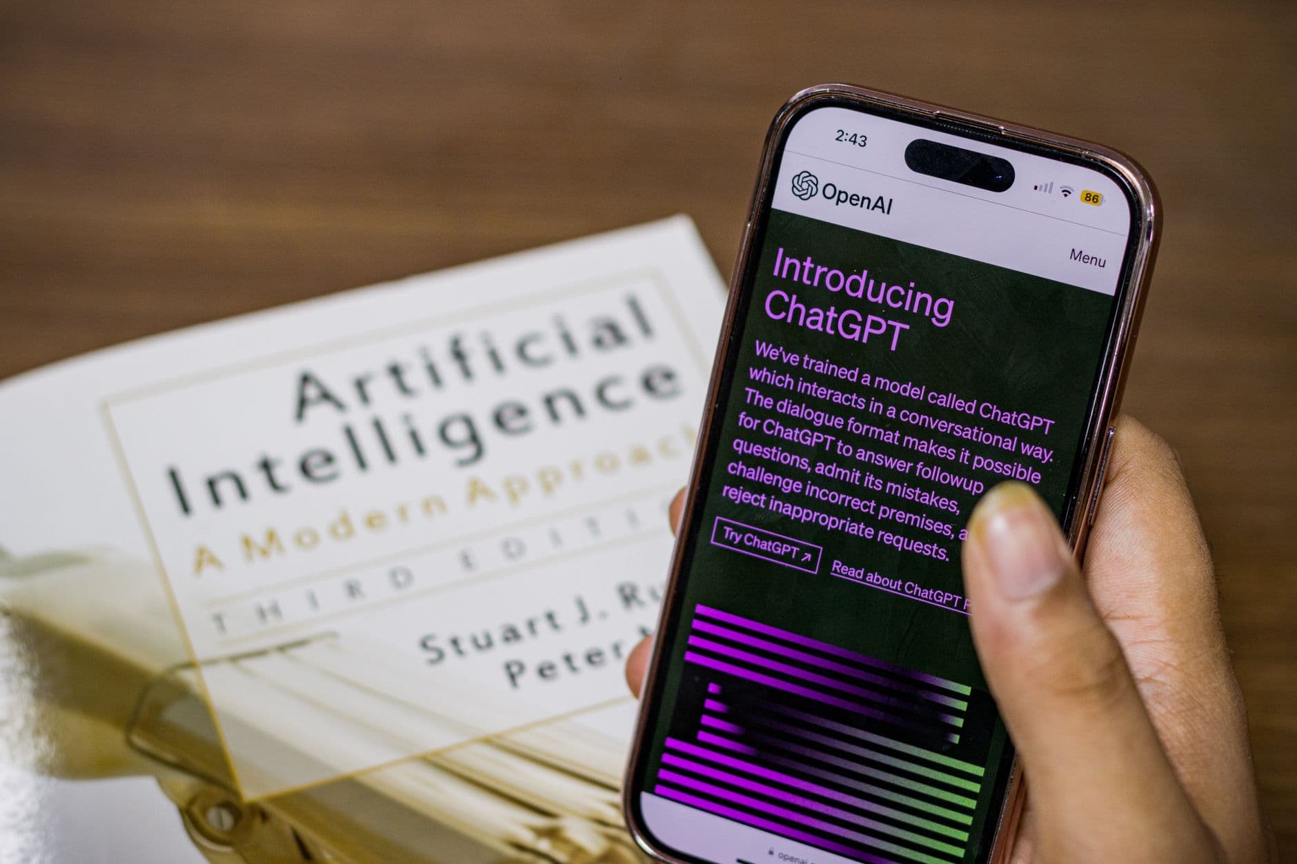 المشتبه به في تجسّس OpenAI حجز زعماً رحلة ذهاب بلا عودة إلى السعودية